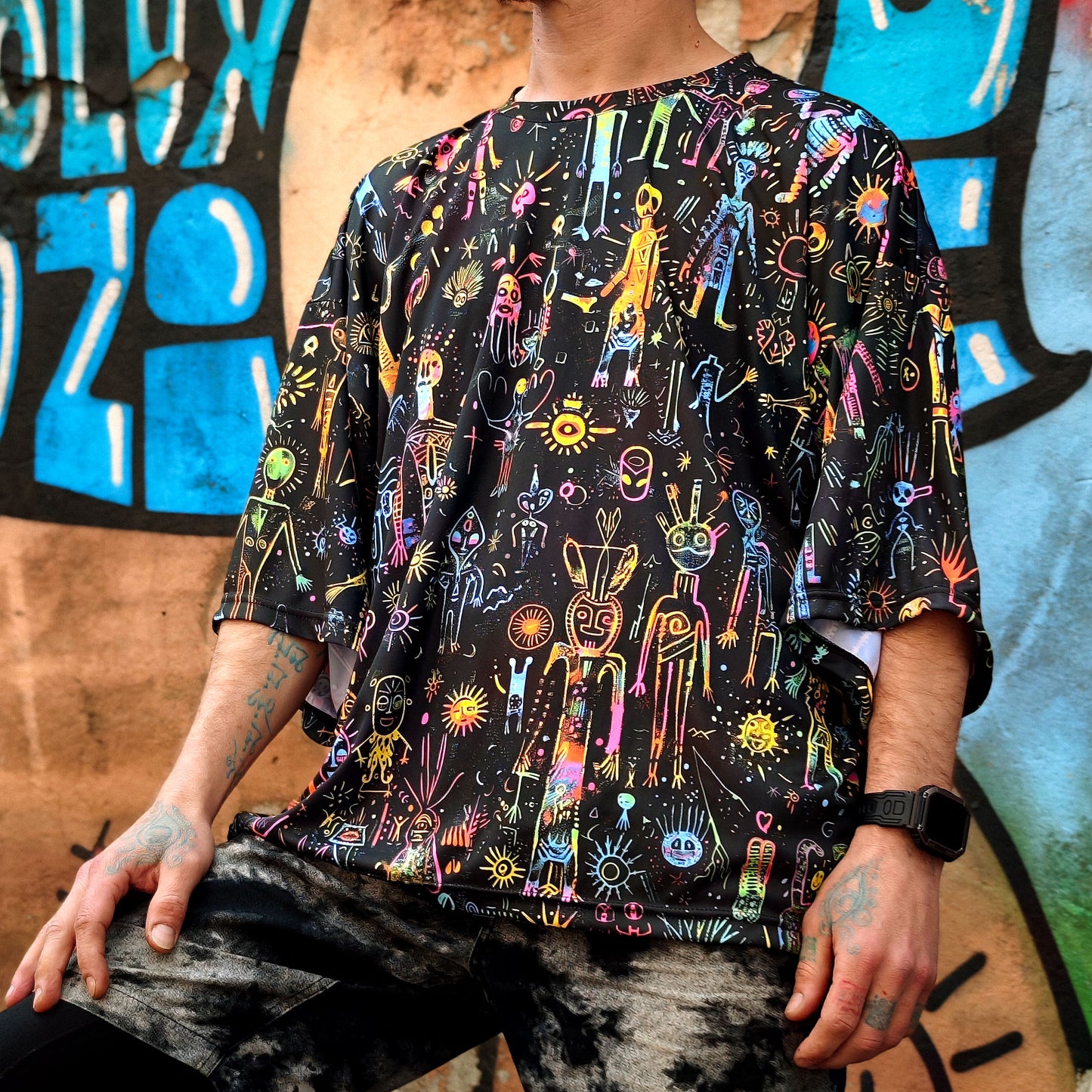 Shamanic Street Art Oversize T-shirt UV active Blacklight