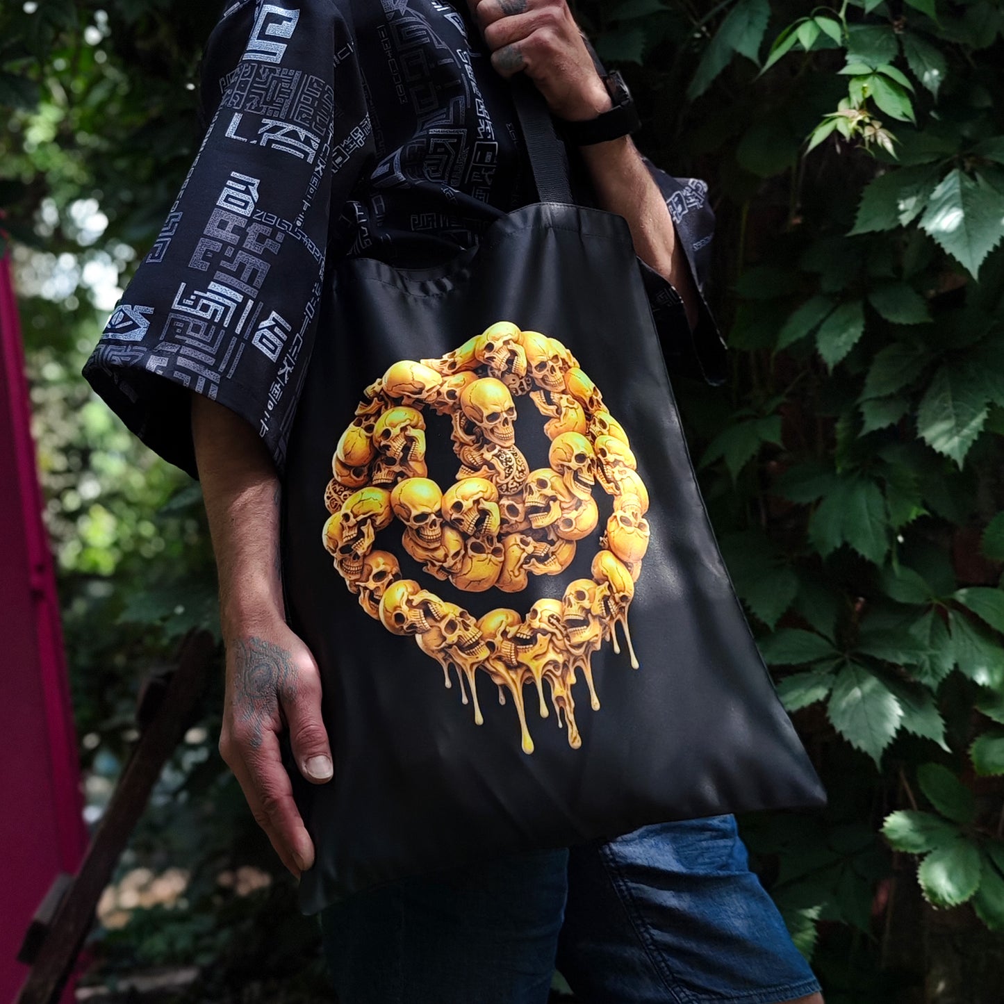 Smile Blacklight UV active shopper bag