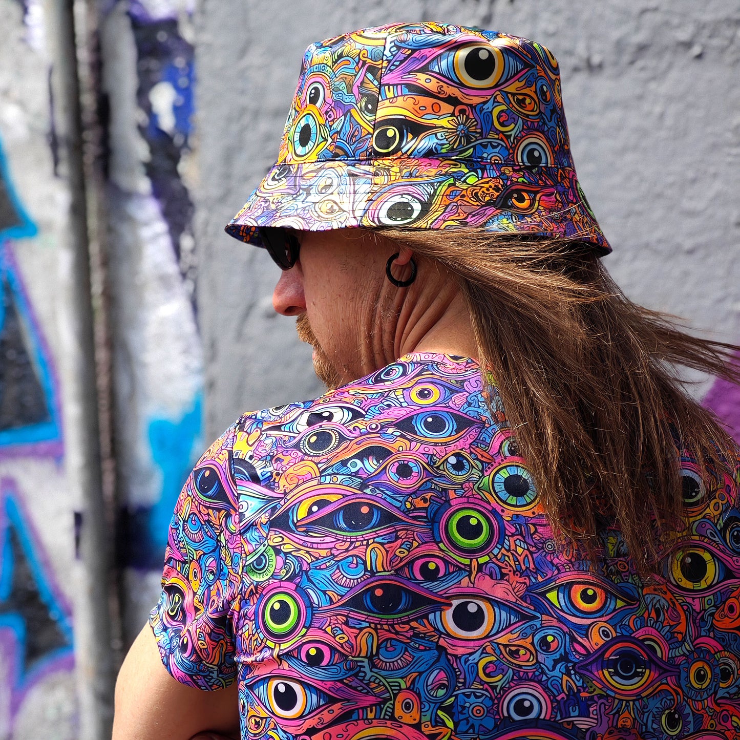 All eyes on me - Set of a Panama Hat and T-shirt UV Reactive