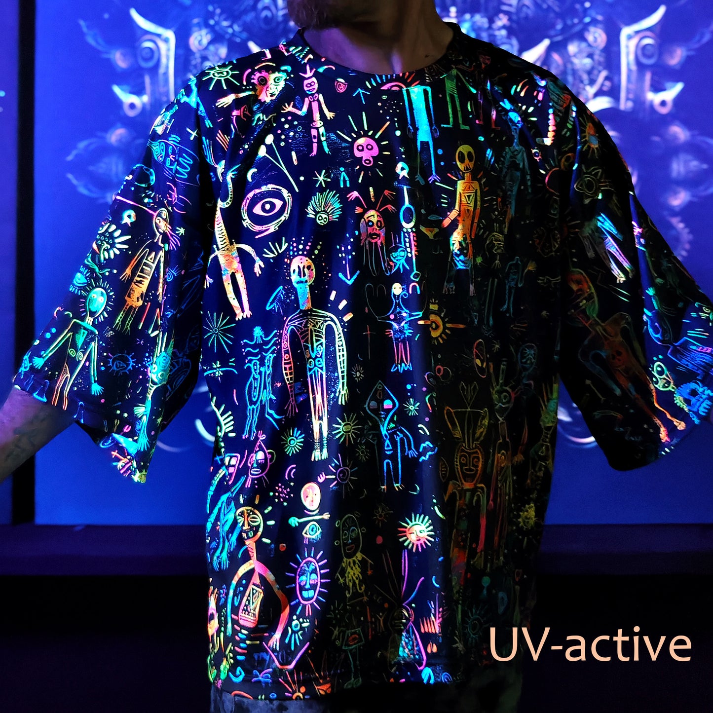 Shamanic Street Art Oversize T-shirt UV active Blacklight