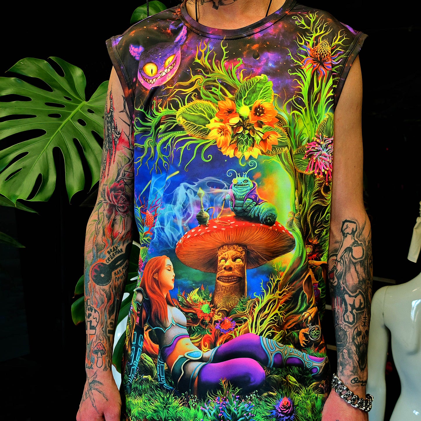 Alice in Wonderland Sleeveless T-Shirt Blacklight UV active