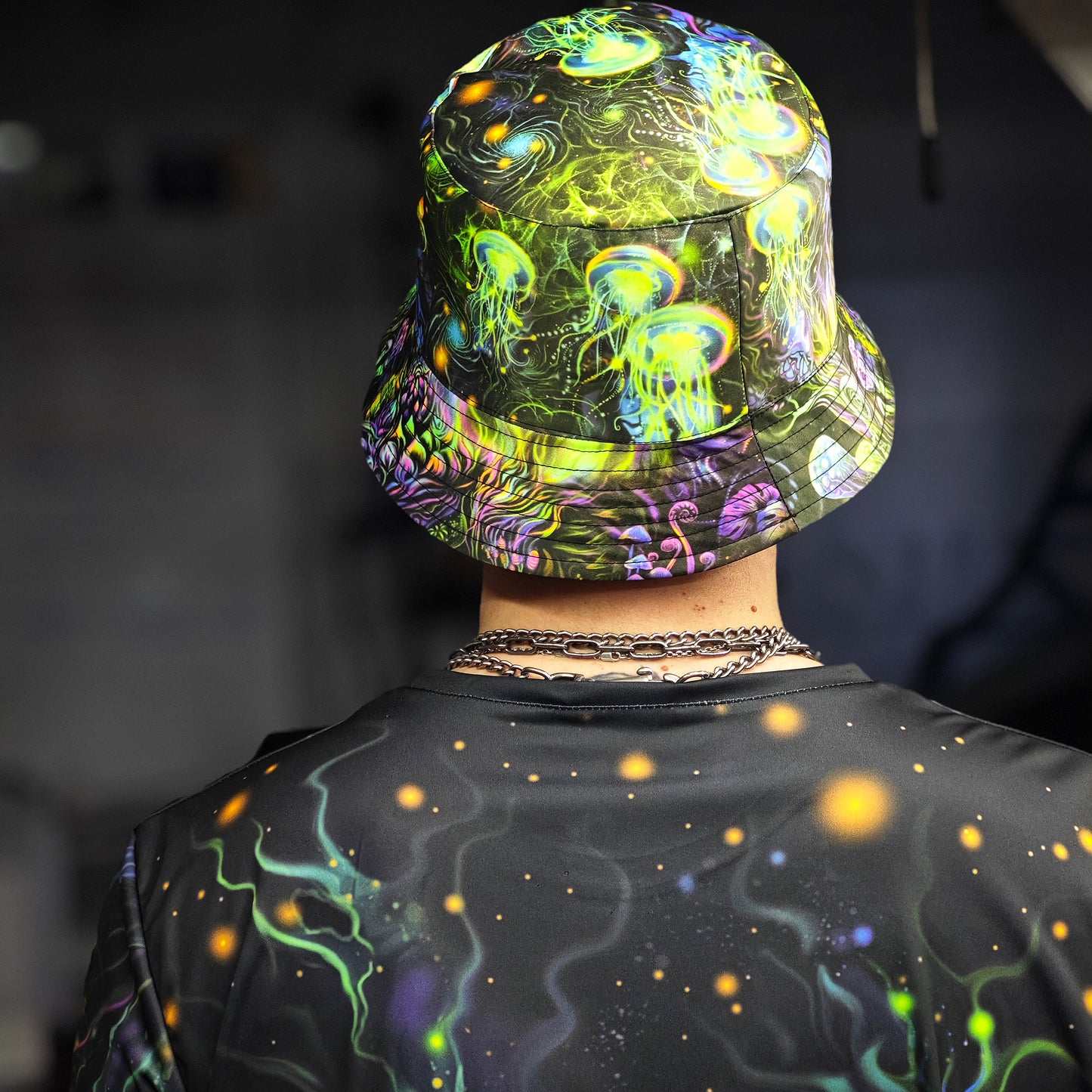 Jellyfish Set Consisting of a Panama Hat and T-shirt UV Reactive
