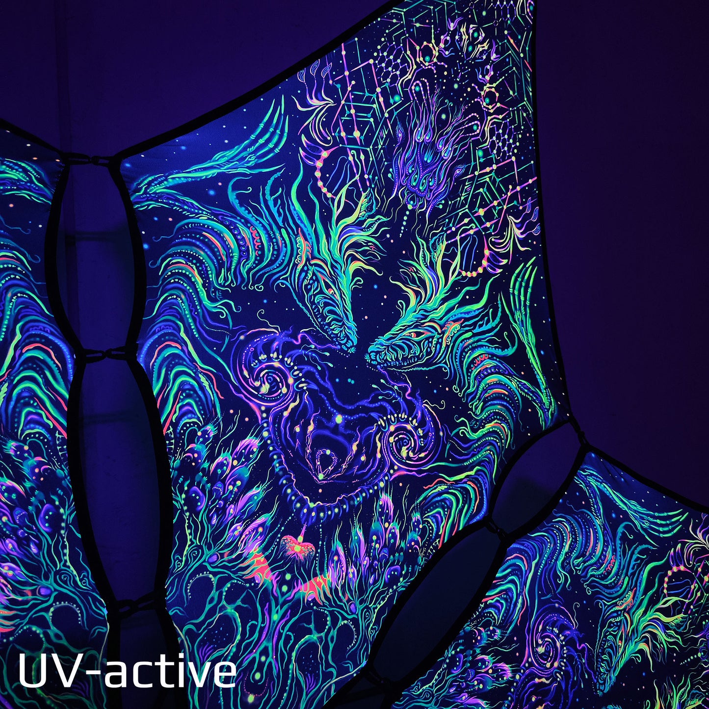 Lizard Canopy UV Active Blacklight Decor