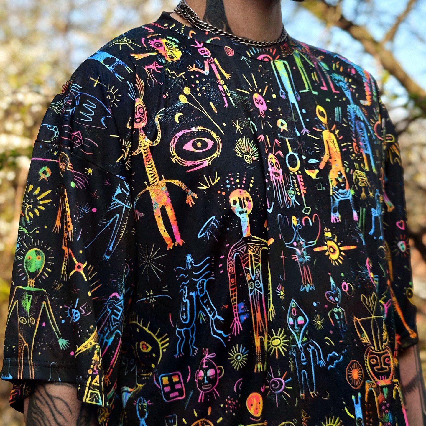 Shamanic Street Art Oversize T-shirt UV active Blacklight