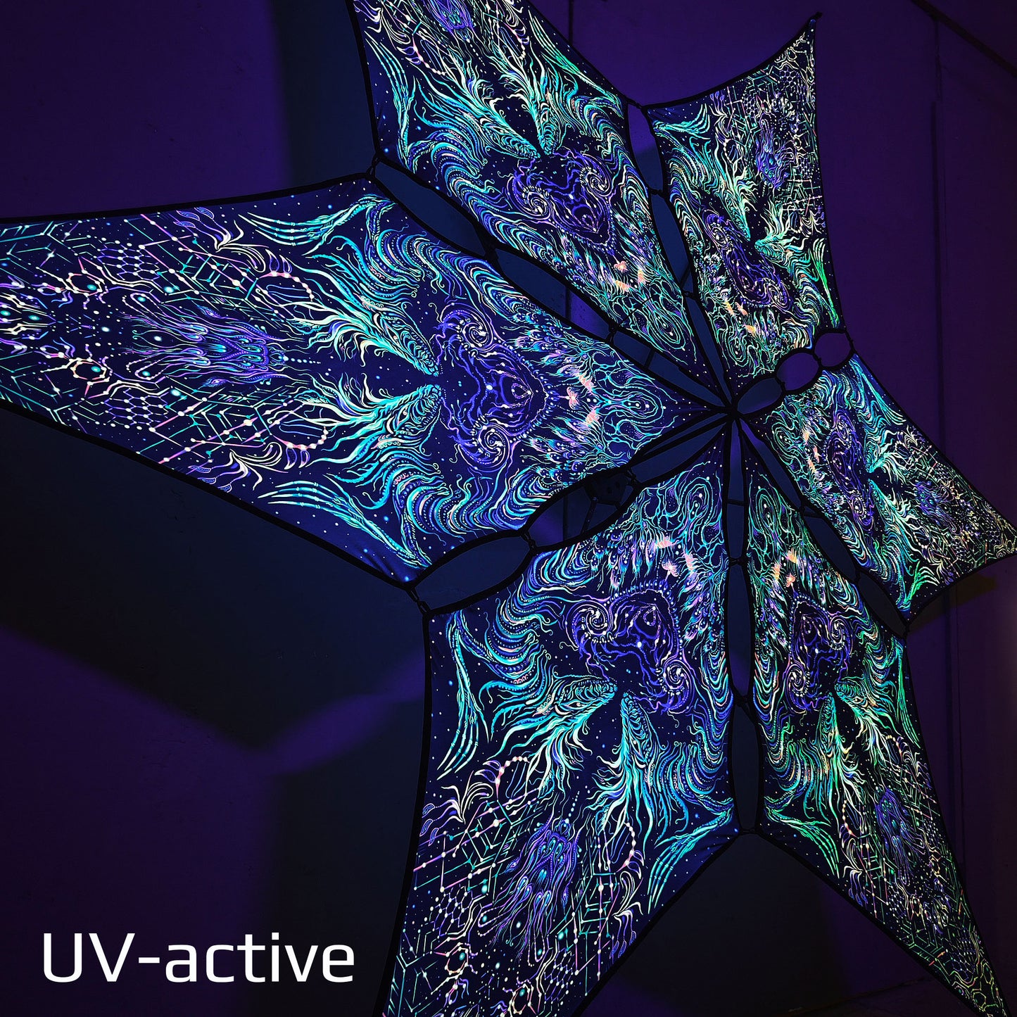Lizard Canopy UV Active Blacklight Decor