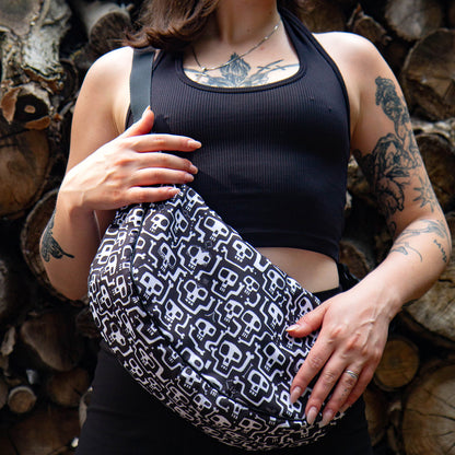 UV active bag Skull Pattern