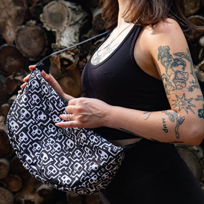 UV active bag Skull Pattern