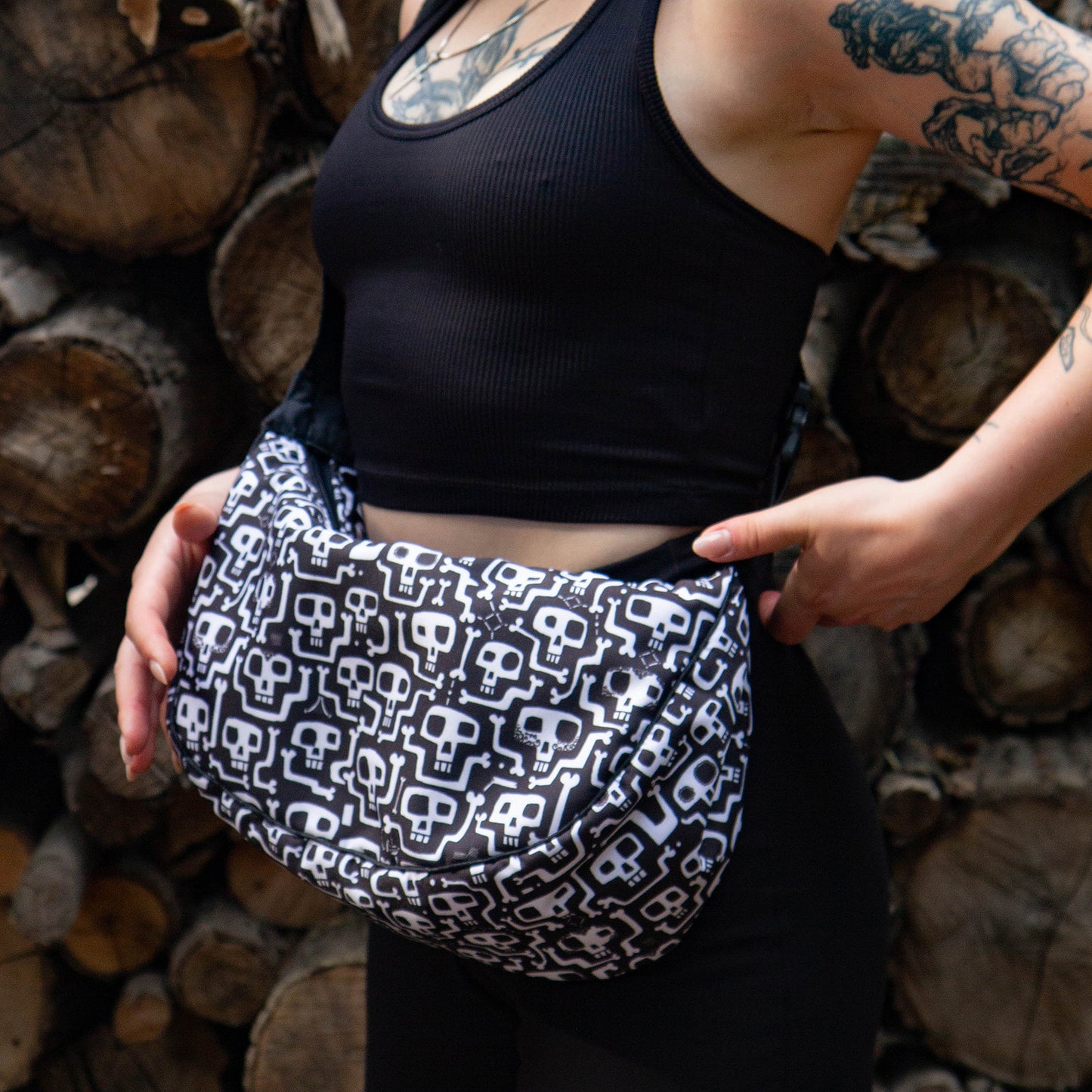 UV active bag Skull Pattern