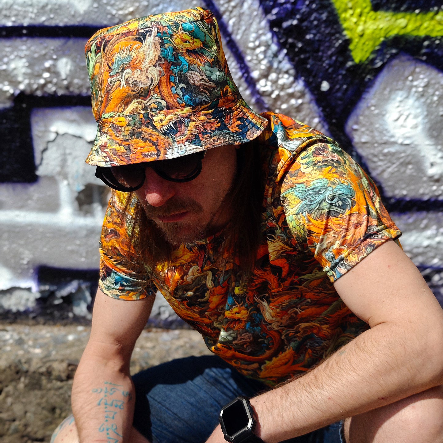 Asian Dragon Set Consisting of a Panama Hat and T-shirt UV Reactive