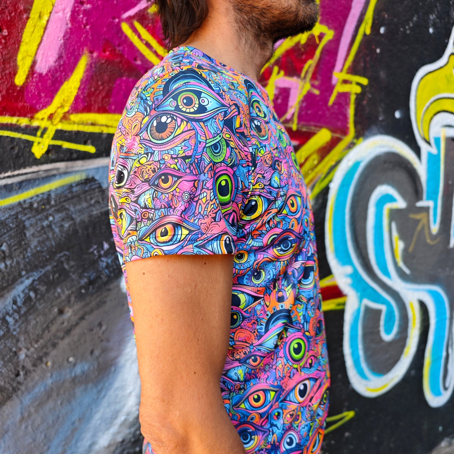 All eyes on me Blacklight UV active T-shirt
