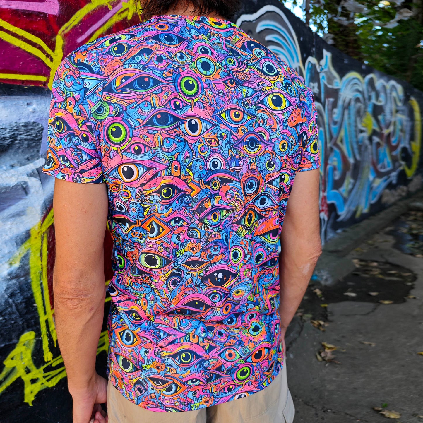 All eyes on me Blacklight UV active T-shirt