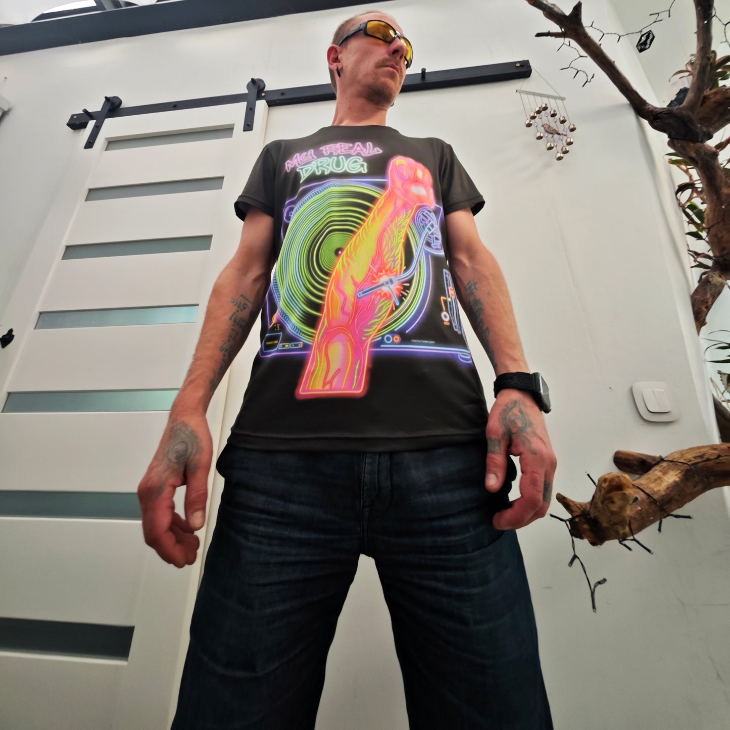 Neon Music Vinyl DJ T-shirt UV active Blacklight