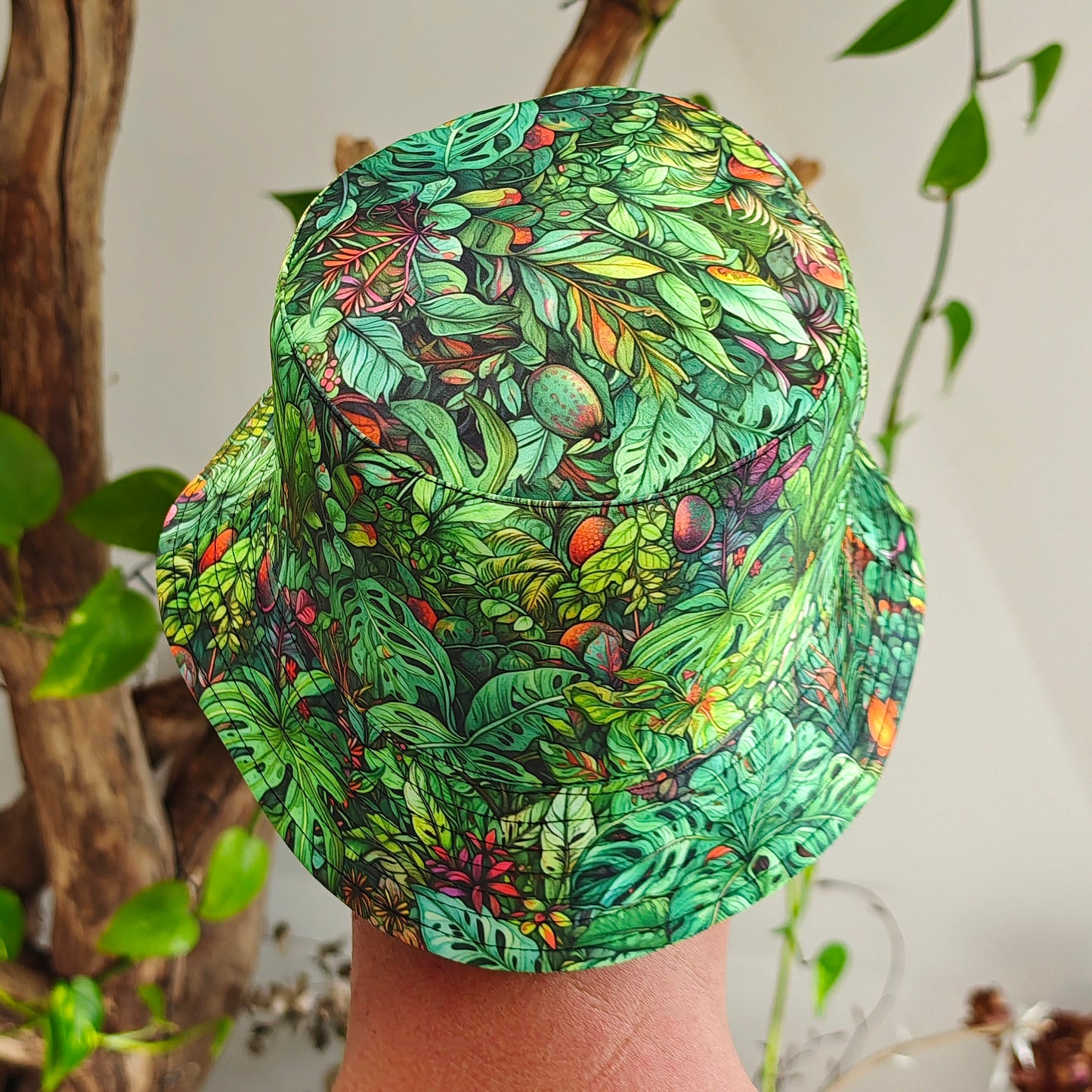 Jungle Panama, Blacklight UV active bucket hat