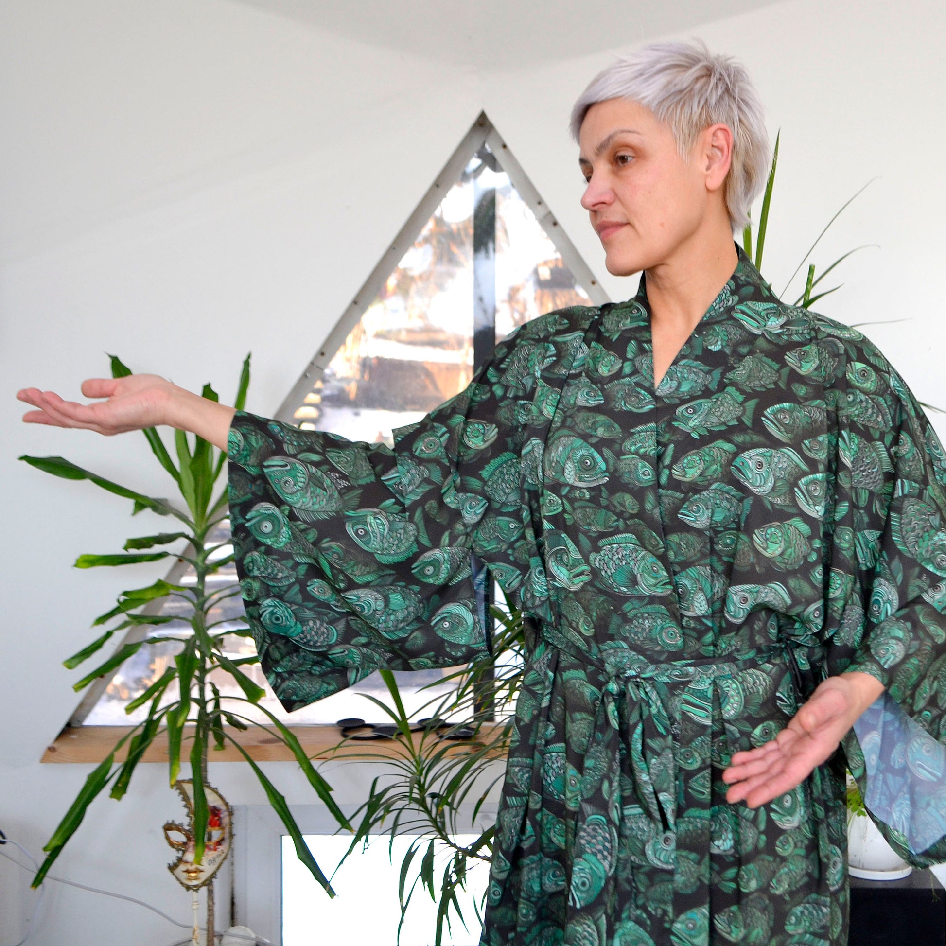 Blacklight Kimono Fishes, Rave Dress, Festival Tunic, Trippy Wear (Uni Artrama Blacklight Kimono Fishes, Rave Dress, Festival Tunic, Trippy Wear (Uni Artrama