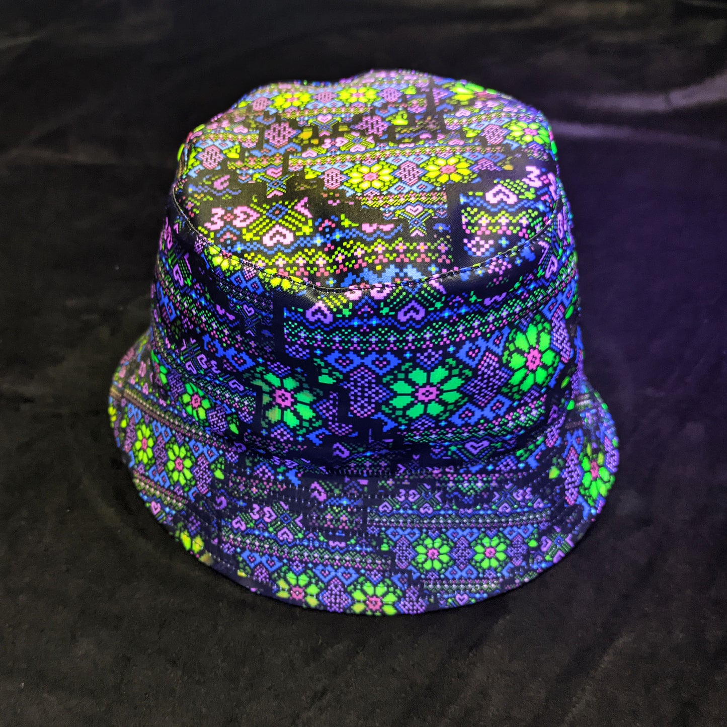 Pixel Hearts Panama, Blacklight UV active bucket hat